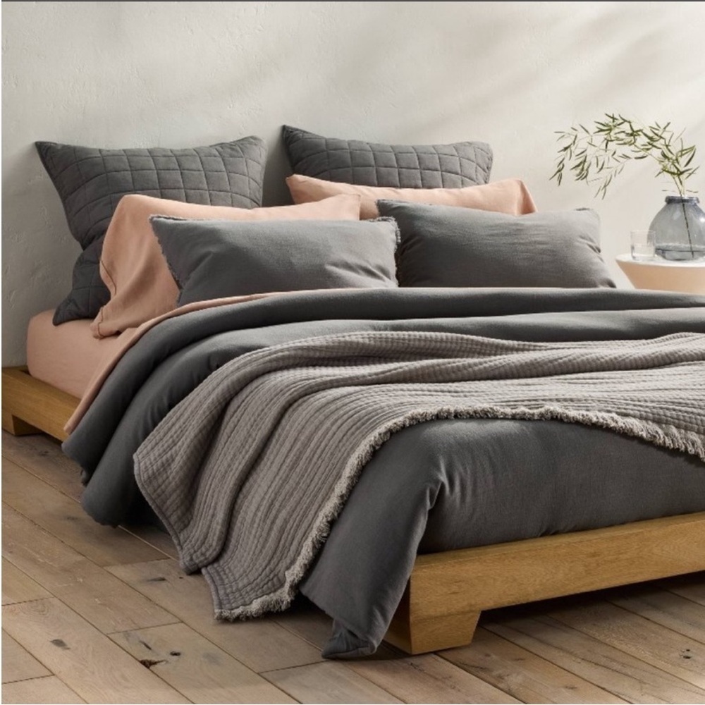 NWT Full/Queen Heavyweight Linen Blend Comforter &
Sham Set Dark Gray - Casaluna - Picture 4 of 7